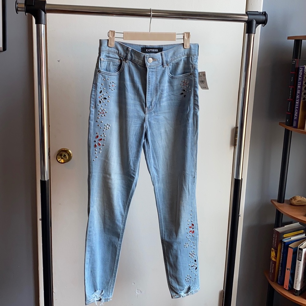 Express Woman’s Stretchy Jeans with Gems, Size 6R